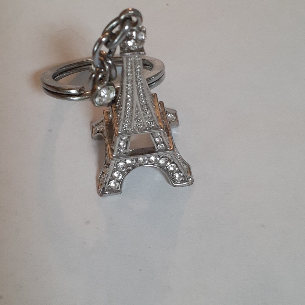 Eiffel tower keychain - Picture 2 of 5